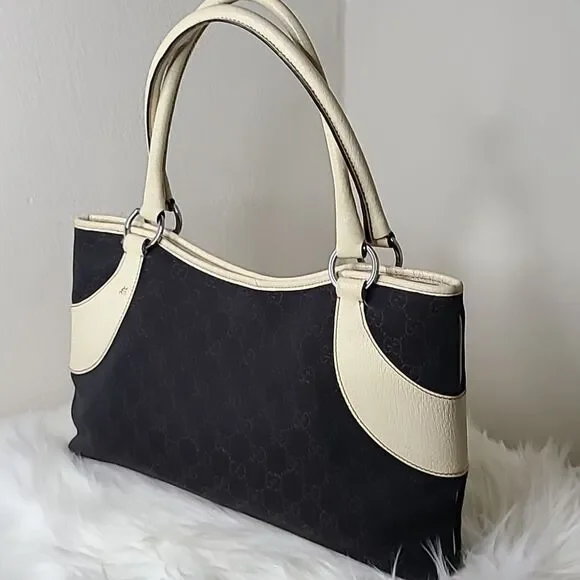 💯 Authentic Gucci Tote Handbag 🍀 - Picture 16 of 16